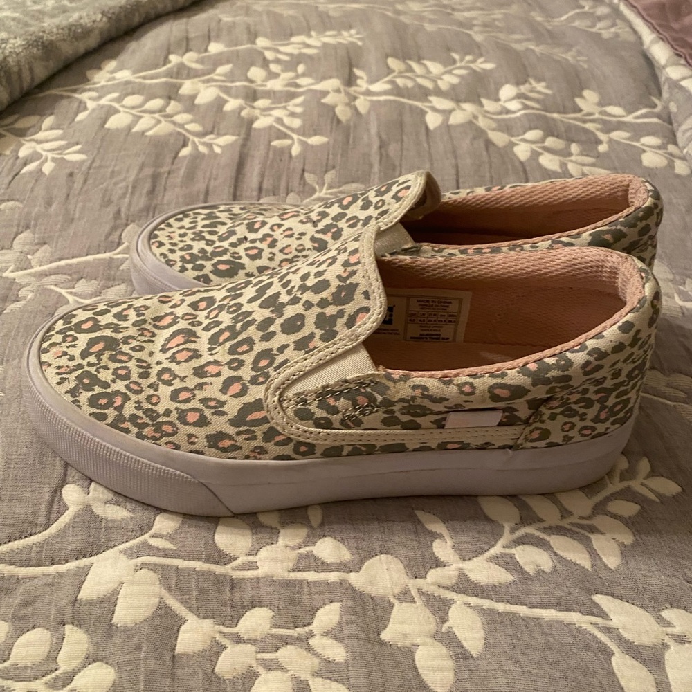 Womens slip on sneakers